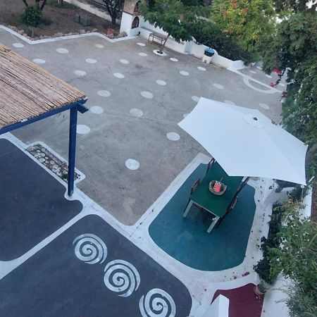 Livadi Ο Μπαξεσ公寓 外观 照片