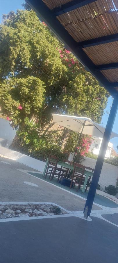 Livadi Ο Μπαξεσ公寓 外观 照片