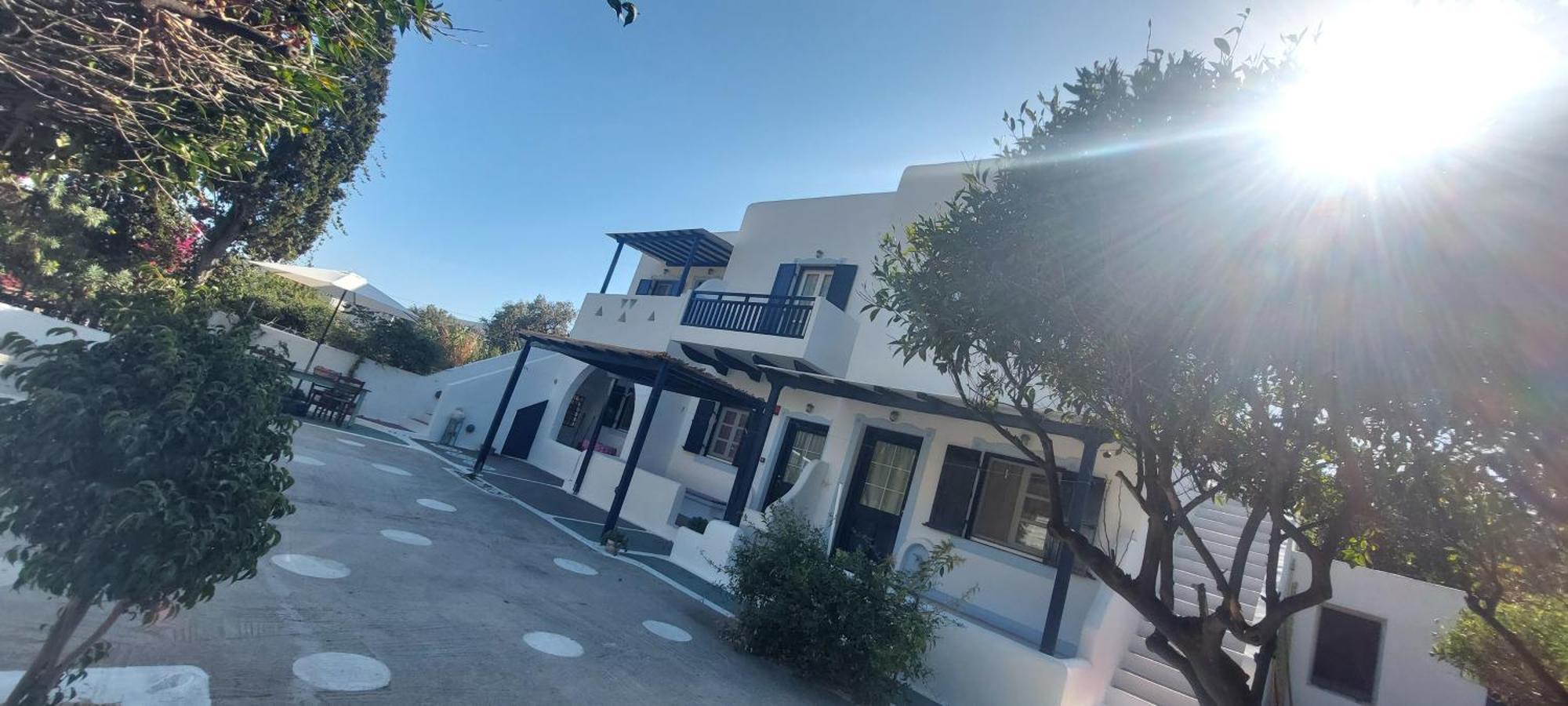 Livadi Ο Μπαξεσ公寓 外观 照片
